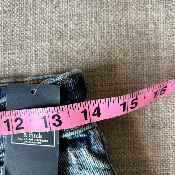 Abercrombie & Fitch High rise 9” denim shorts Women’s size 2/26 - Picture 7 of 9